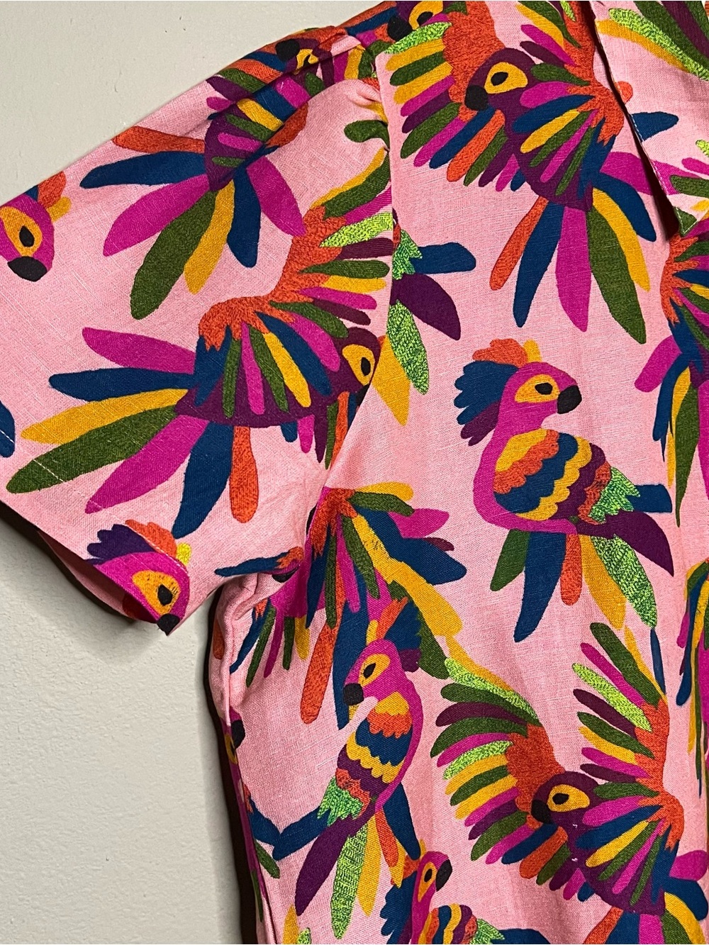 Farm Rio For Anthropologie Printed Surf Shirt Women Large Green Pink Parrots New - Picture 2 of 12